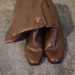 Chic Brown Heeled Boots for Women